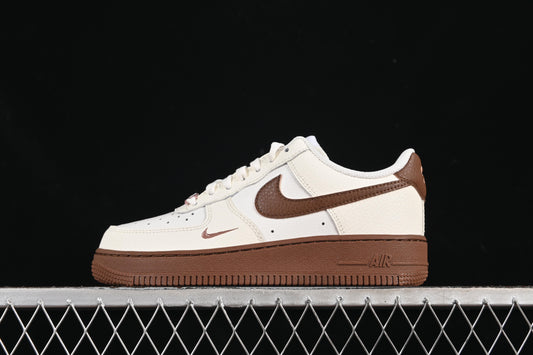 Nike Air Force 1 ’07 Low Ivory Flame