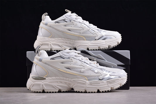 Off-White™ x Nike Zoom Vomero 5 “White/Silver” – Eine 5-Sterne-Liebeserklärung an futuristisches Design und urbane Funktionalität