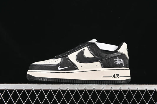 Nike Air Force 1 ’07 Low Cream & Black Swoosh