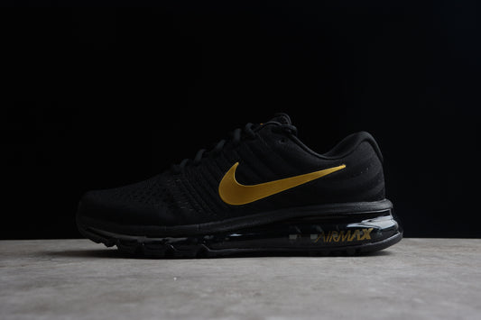 Nike Air Max 2017 in einer auffälligen Black/Gold-Farbkombination.